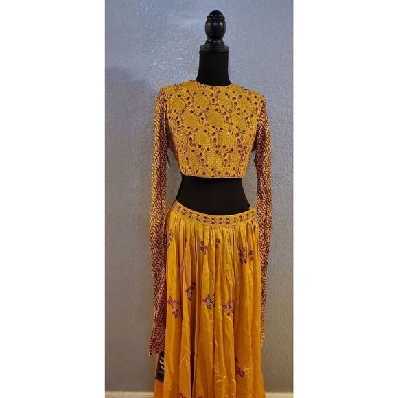 Kalki Fashion Traditional Skirt Set in mustard yellow with gold print - Picture 6 of 16